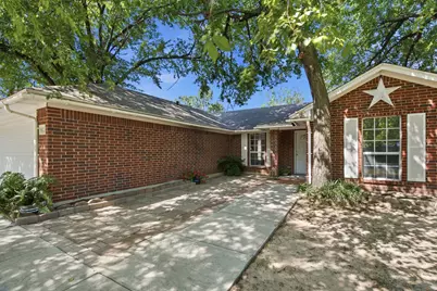 613 N Avenue D, Springtown, TX 76082 - Photo 5