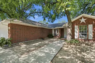 613 N Ave D, Springtown, TX 76082 - Photo 5