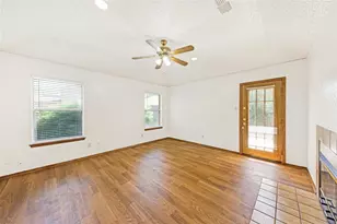810 Castleview Dr, Arlington, TX 76001 - Photo 15