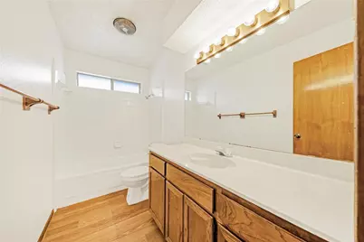 810 Castleview Drive, Arlington, TX 76001 - Photo 23
