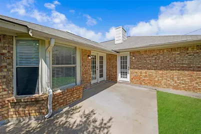 810 Castleview Drive, Arlington, TX 76001 - Photo 25