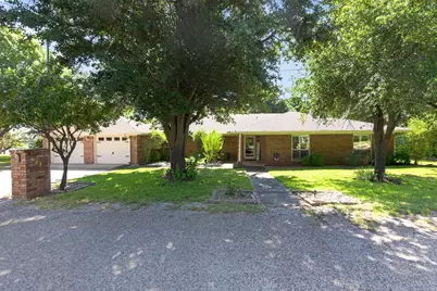 623 S Harbor Court, Granbury, TX 76048 - Photo 5