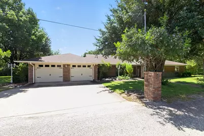 623 S Harbor Court, Granbury, TX 76048 - Photo 1