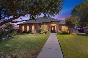 713 Mockingbird Ct, Crowley, TX 76036 - Photo 1