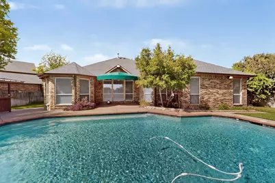 713 Mockingbird Court, Crowley, TX 76036 - Photo 37