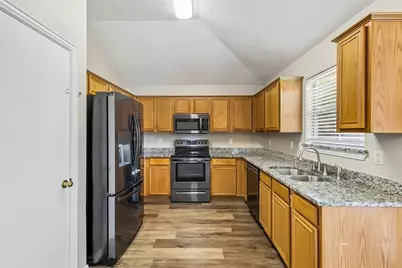 2012 Lake Pointe Drive, Little Elm, TX 75068 - Photo 5