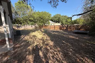 979 W Pecan St, Stephenville, TX 76401 - Photo 29