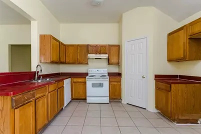 1015 Balkan Drive, Lancaster, TX 75134 - Photo 9