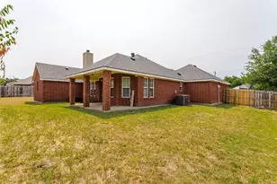 1015 Balkan Dr, Lancaster, TX 75134 - Photo 19