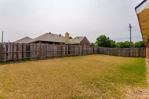 1015 Balkan Dr, Lancaster, TX 75134 - Photo 21