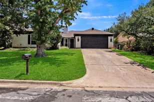 3813 Lynbrook Ln, Arlington, TX 76015 - Photo 1