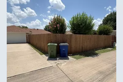 1611 Steenson Drive, Carrollton, TX 75007 - Photo 15