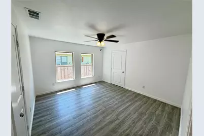 105 W Damon Street, Terrell, TX 75160 - Photo 9