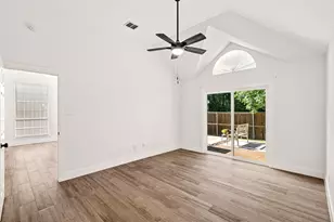 381 Arbor Ln, Euless, TX 76039 - Photo 17