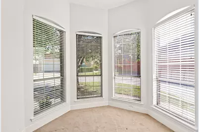 381 Arbor Lane, Euless, TX 76039 - Photo 11