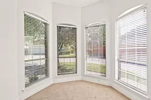 381 Arbor Ln, Euless, TX 76039 - Photo 11