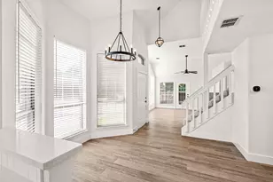 381 Arbor Ln, Euless, TX 76039 - Photo 5