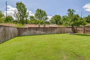 3584 Hathaway Ct, Irving, TX 75062 - Photo 25
