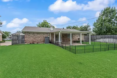 2132 Meandering Drive, Irving, TX 75060 - Photo 19
