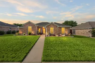 327 Choctaw Trail, Waxahachie, TX 75165 - Photo 1