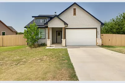 310 Oakwood Avenue, Jacksboro, TX 76458 - Photo 1