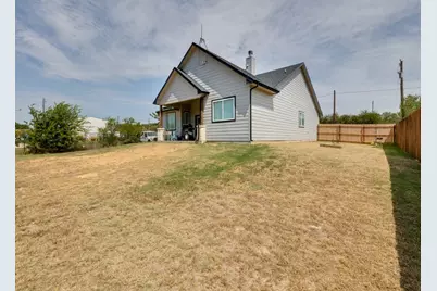 310 Oakwood Avenue, Jacksboro, TX 76458 - Photo 23