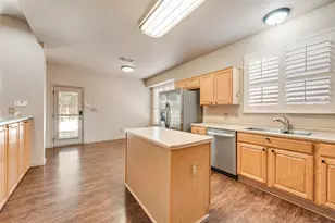 3900 Kirby Dr, Denton, TX 76210 - Photo 9