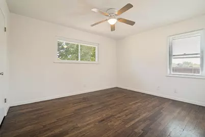 203 W College Street, Whitewright, TX 75491 - Photo 15