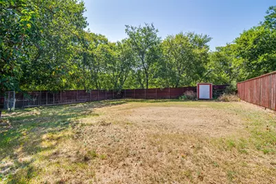 203 W College Street, Whitewright, TX 75491 - Photo 25
