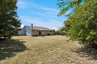 401 S Walnut Creek Dr, Mansfield, TX 76063 - Photo 21