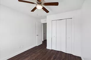 401 S Walnut Creek Dr, Mansfield, TX 76063 - Photo 19