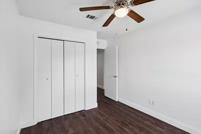401 S Walnut Creek Drive, Mansfield, TX 76063 - Photo 17