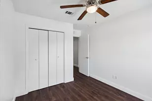 401 S Walnut Creek Dr, Mansfield, TX 76063 - Photo 17
