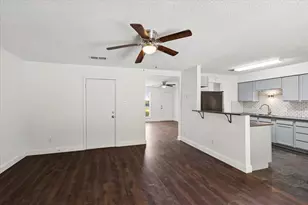 401 S Walnut Creek Dr, Mansfield, TX 76063 - Photo 7