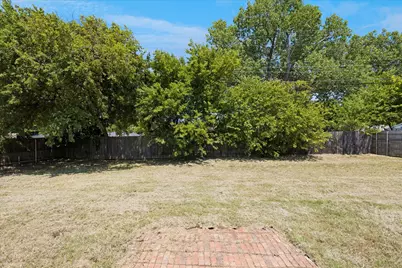 401 S Walnut Creek Drive, Mansfield, TX 76063 - Photo 23