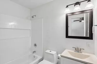 401 S Walnut Creek Drive, Mansfield, TX 76063 - Photo 15