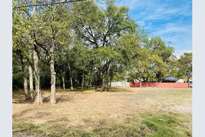 301 W Elm Street, Hillsboro, TX 76645 - Photo 3