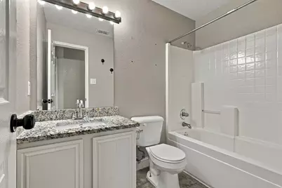1107 Chancellorsville Parkway, Grand Prairie, TX 75052 - Photo 25