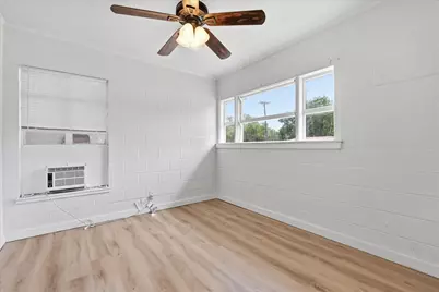 610 Crescent Street, Denton, TX 76201 - Photo 9