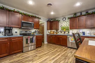 124 Martin Dr, Lancaster, TX 75146 - Photo 11