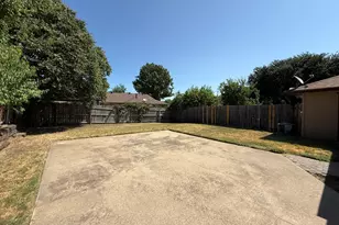 2317 Aquaduct Dr, Bedford, TX 76022 - Photo 15