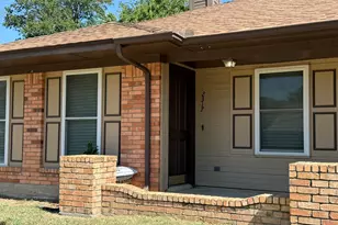 2317 Aquaduct Dr, Bedford, TX 76022 - Photo 3