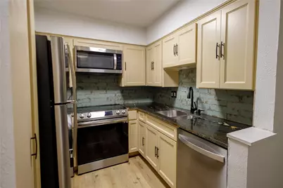 4206 Newton Avenue #112, Dallas, TX 75219 - Photo 7