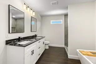 5660 Lone Star Cir, Granbury, TX 76048 - Photo 23