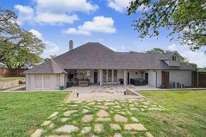 1029 Oakridge Court, Burleson, TX 76028 - Photo 35