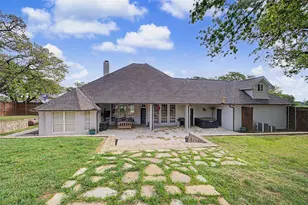 1029 Oakridge Ct, Burleson, TX 76028 - Photo 35
