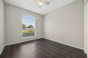 3357 Galaway Bay Dr, Grand Prairie, TX 75052 - Photo 11