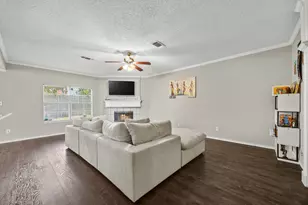 3357 Galaway Bay Dr, Grand Prairie, TX 75052 - Photo 5