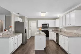 3357 Galaway Bay Dr, Grand Prairie, TX 75052 - Photo 9