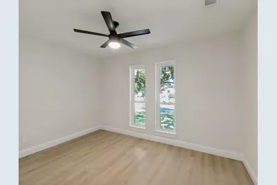 9008 Flicker Lane, Dallas, TX 75238 - Photo 17